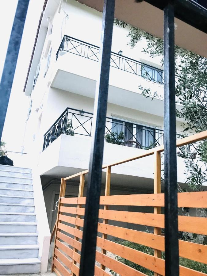 Beautiful Maisonette With A View To The Mountains And The Sea Agia Marina  Buitenkant foto
