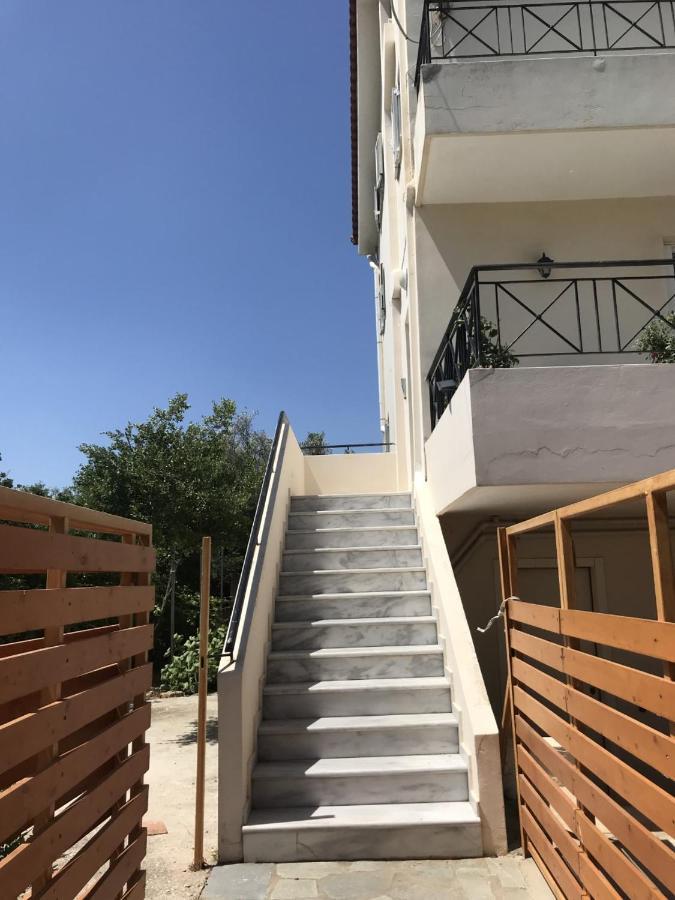 Beautiful Maisonette With A View To The Mountains And The Sea Agia Marina  Buitenkant foto