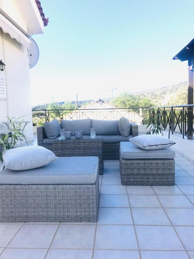Beautiful Maisonette With A View To The Mountains And The Sea Agia Marina  Buitenkant foto
