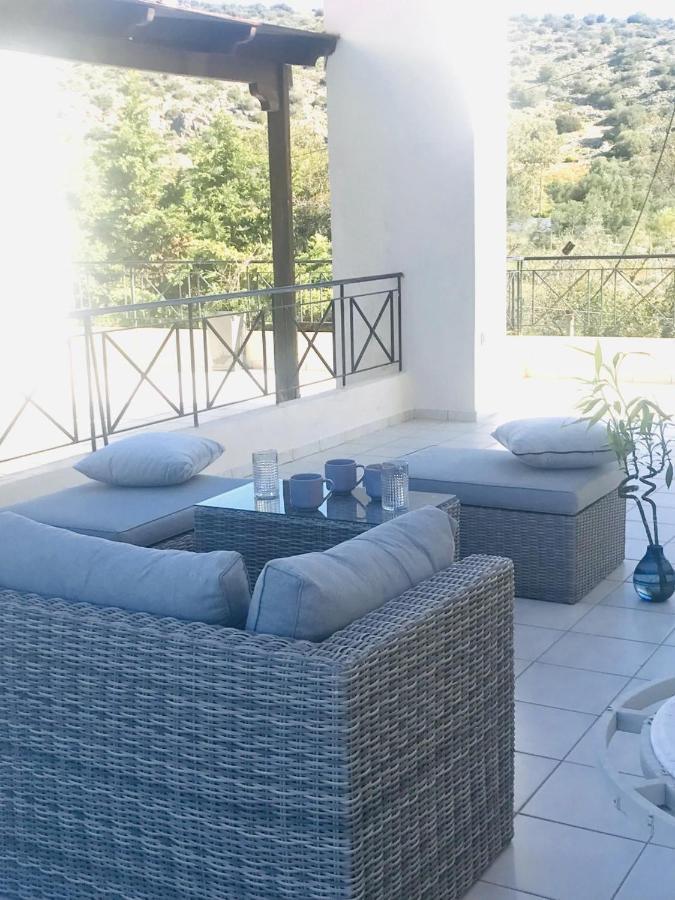 Beautiful Maisonette With A View To The Mountains And The Sea Agia Marina  Buitenkant foto